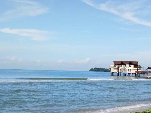 Sunshine Bay Resort