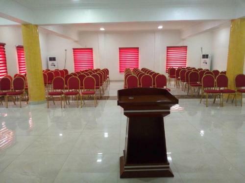 Roses Regency Hotel And Suites