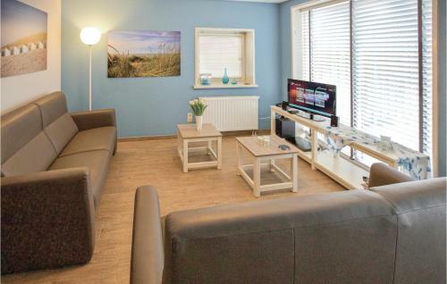 Three-bedroom Holiday Home In Retranchement