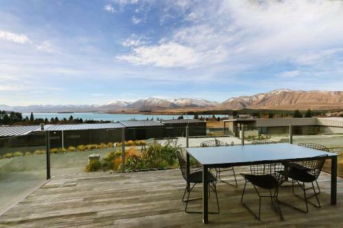 Hillcrest Lodge A