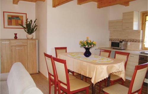 Three-bedroom Holiday Home In Gaski