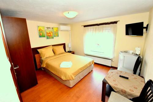 Hostal Holiday ?eba