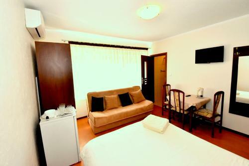 Hostal Holiday ?eba