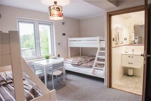 Hostal B&m Guesthouse