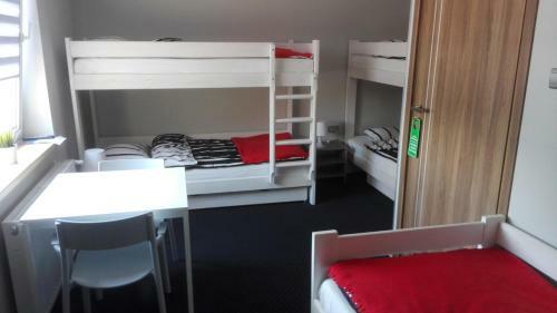 Hostal B&m Guesthouse