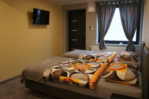 Motel Pokoje Go?cinne Bia?y S?o?