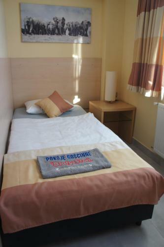 Motel Pokoje Go?cinne Bia?y S?o?