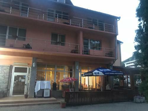 Hostal Vila Tanamera