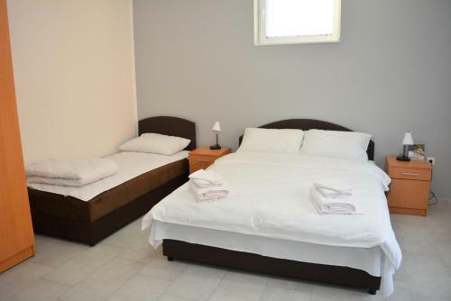 Hostal Deltix Apartments