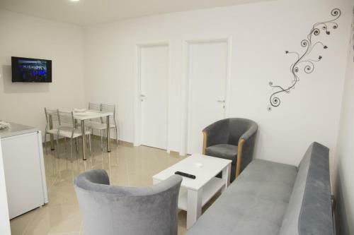 Apartmani "roshu"