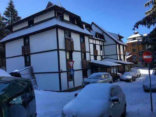 Hostal Yelayeti Apartments
