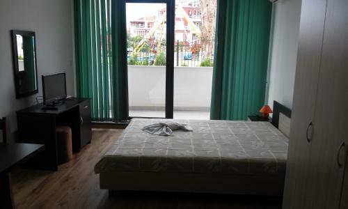 Azur Apartments