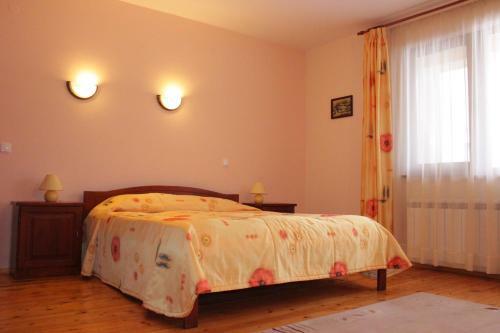 Hostal Kris Guest House