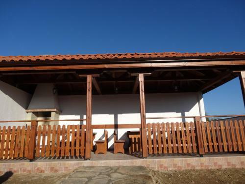 Apartamentos Guest House Ivanini Houses