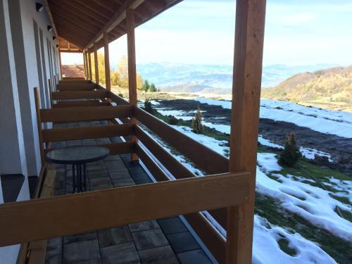 Private Apartment In Milmari Resort