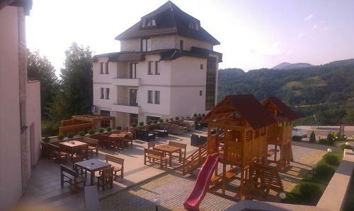 Private Apartment In Milmari Resort
