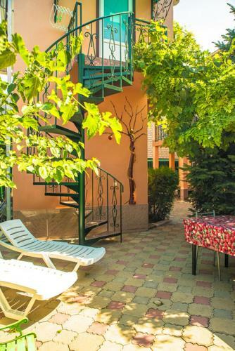 Hostal Elis Guesthouse