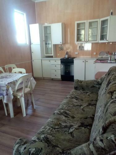 Hostal Zhanna Guest House