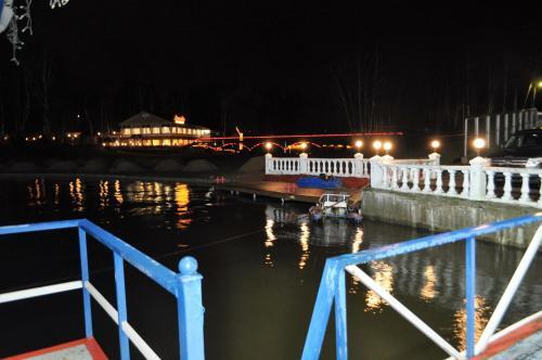 Hotel On The Lake Lakada