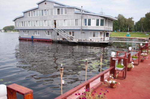 Hotel On The Lake Lakada