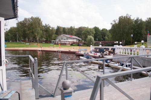 Hotel On The Lake Lakada