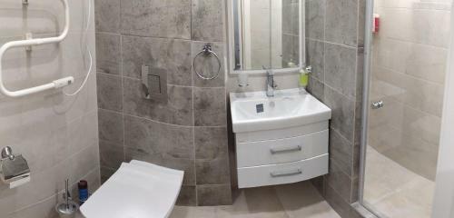 Apartment On Oktyabskaya 24