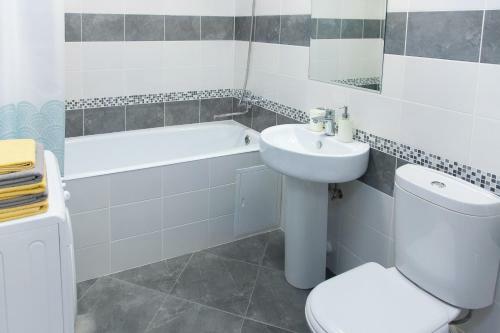 Central Apartment Near By Marriott Hotel