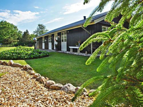 Two-bedroom Holiday Home In Hemmet 16