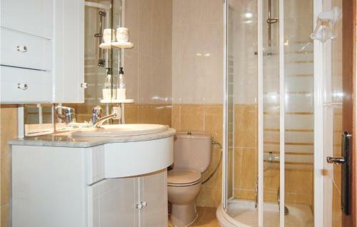 Three-bedroom Apartment In Ponga
