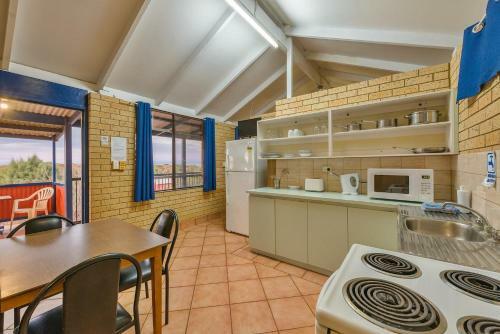 Ningaloo Lighthouse Holiday Park