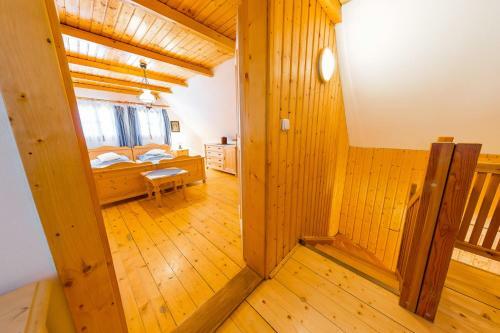 Hotel Vala?sk� Chalupy Resort