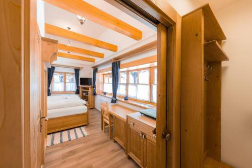 Hotel Vala?sk� Chalupy Resort