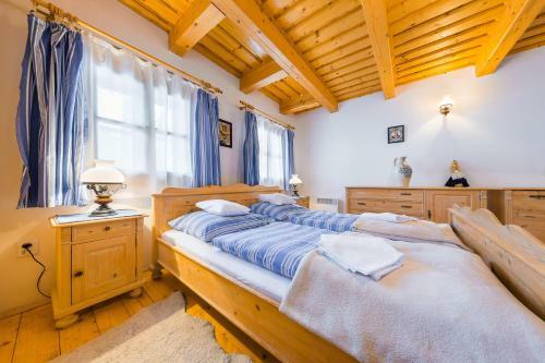 Hotel Vala?sk� Chalupy Resort