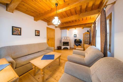 Hotel Vala?sk� Chalupy Resort
