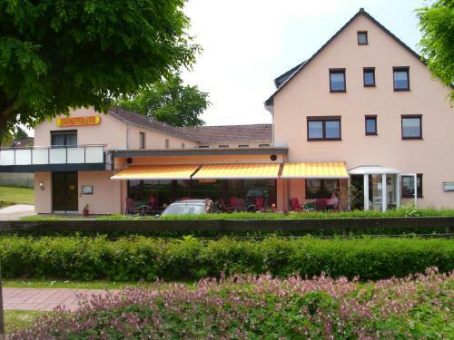 Hotel Road-house