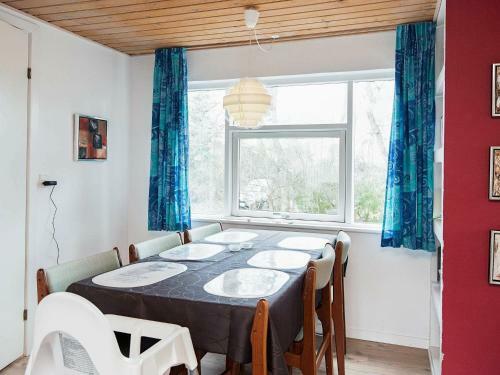 Two-bedroom Holiday Home In Glesborg 18