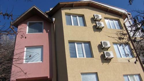 Apartments Bizone