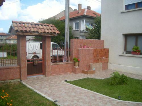 Hostal Sotirovi Guest House