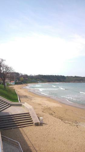 Hostal Villa Lazuren Bryag 2