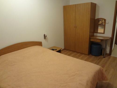 Deluxe Apartments