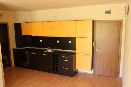 Eliza Apartment Sequoia