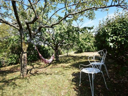 Idyllic Villa In Leynes With Swimming Pool