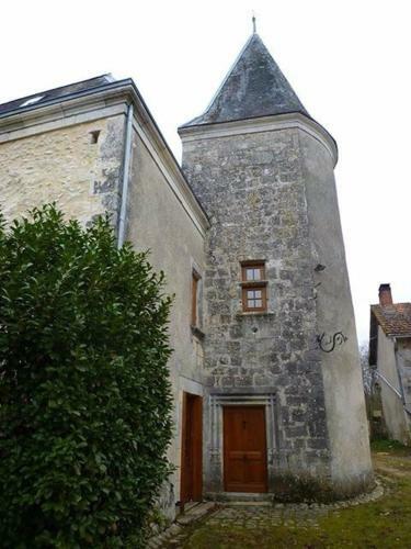 Ch�teau De L'etang