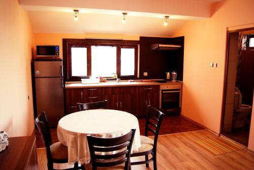 Hostal Kastela Guest House
