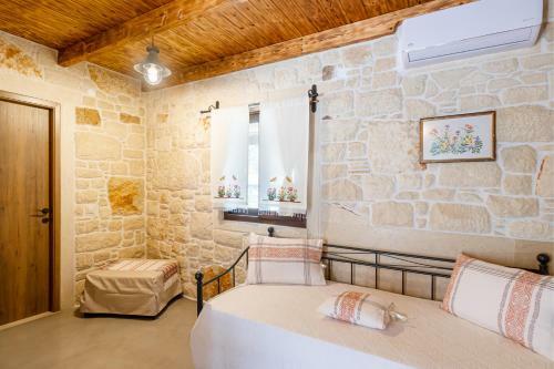 Hostal Yiannis Retreat