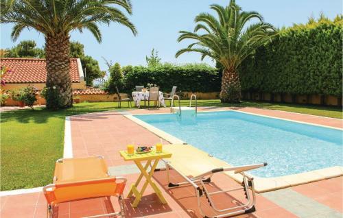 One-bedroom Apartment In Artemida