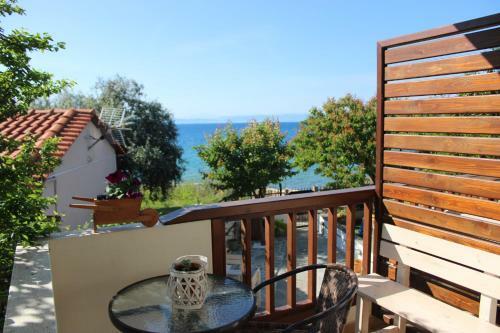 Stelios Apartments