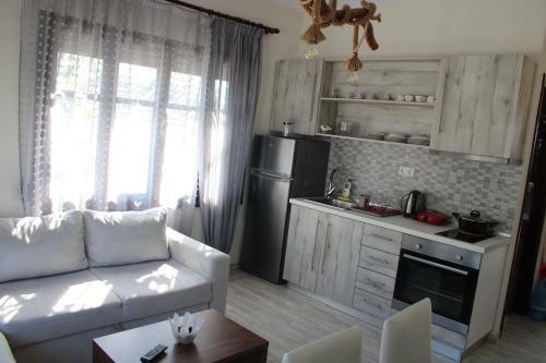 Stelios Apartments