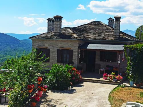 Hostal Foris House