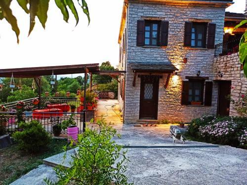 Hostal Foris House